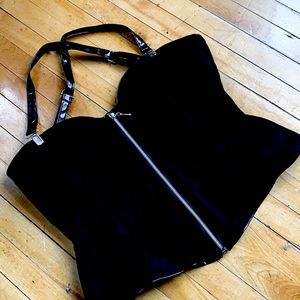 Black Zip up bustier with shiny pvc trim and suspender straps 🖤 Goth, lolita L